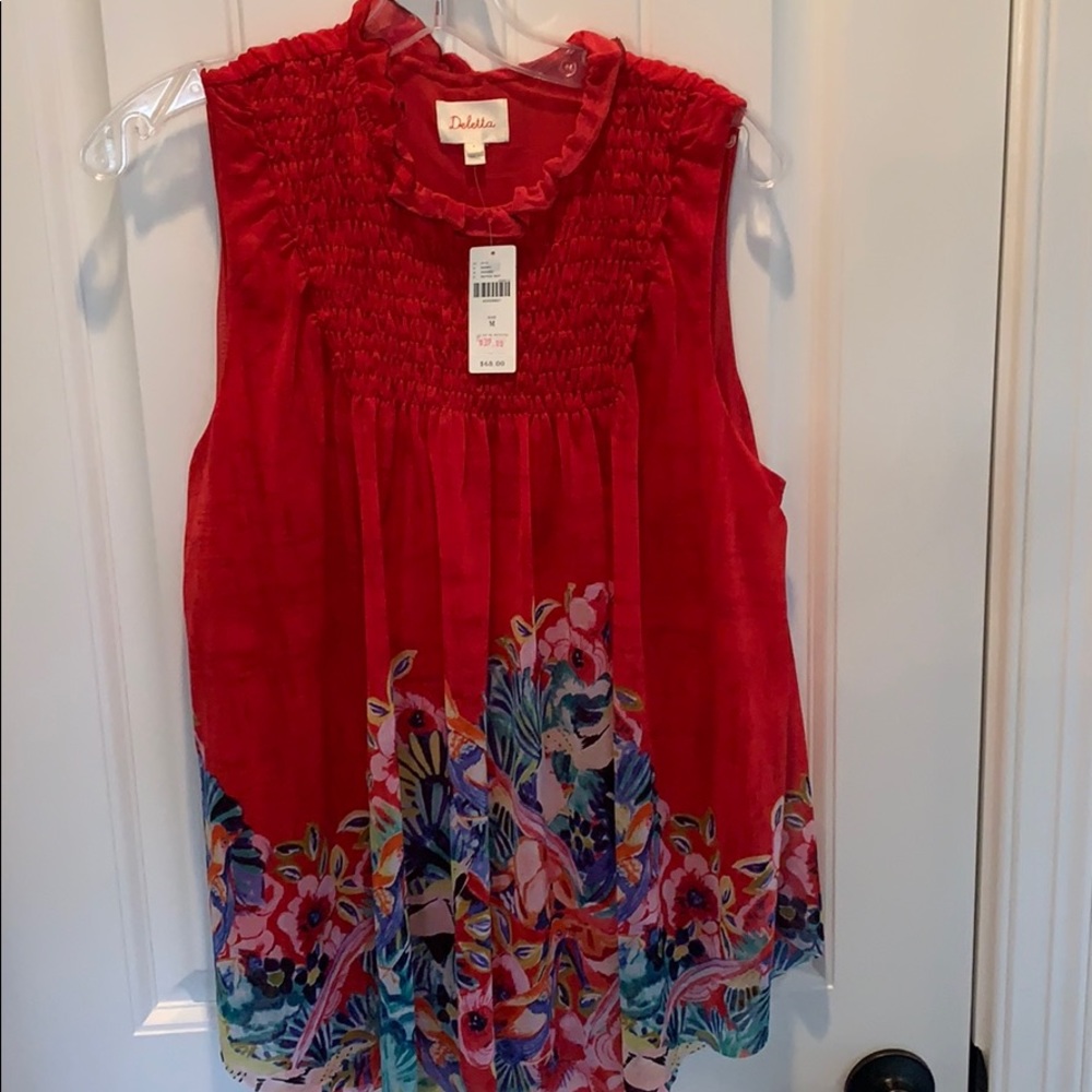 Brand New Deletta sleeveless blouse